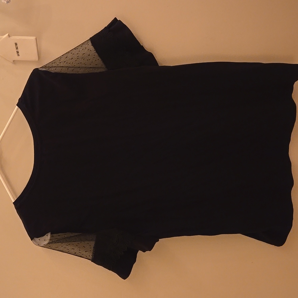 Retrology Lace Sleeve Top - Picture 7 of 7
